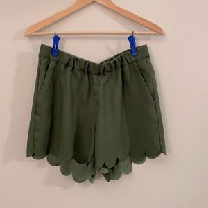 Madewell dressy scallop shorts!